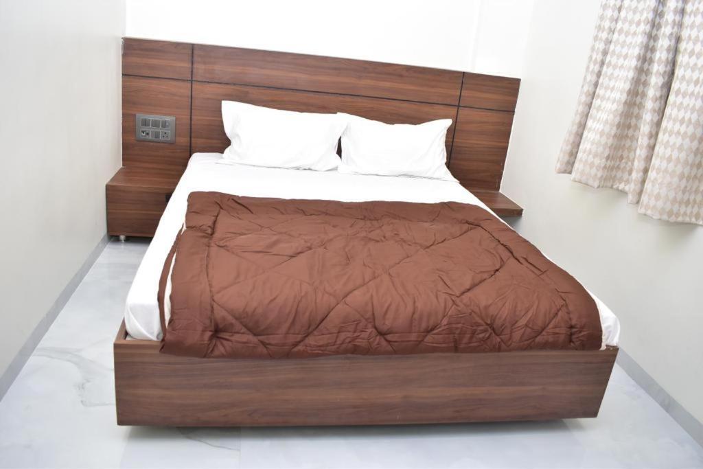 Hotel Sai Sandesh Shirdi Eksteriør bilde