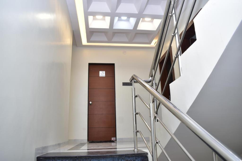 Hotel Sai Sandesh Shirdi Eksteriør bilde